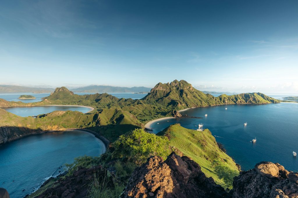 Best Time for a Komodo Honeymoon: Season Guide