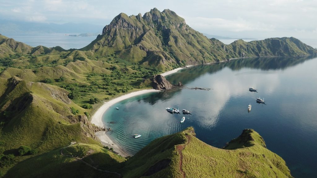 Kanawa & Kelor Islands: Quiet Romance Near Labuan Bajo